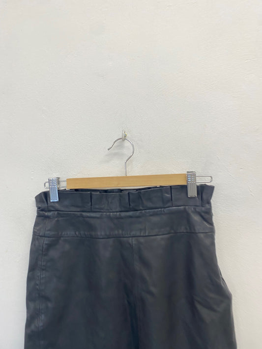 Fabulous Numph Mini Skirt UK 8 Black leather pleated top CP002