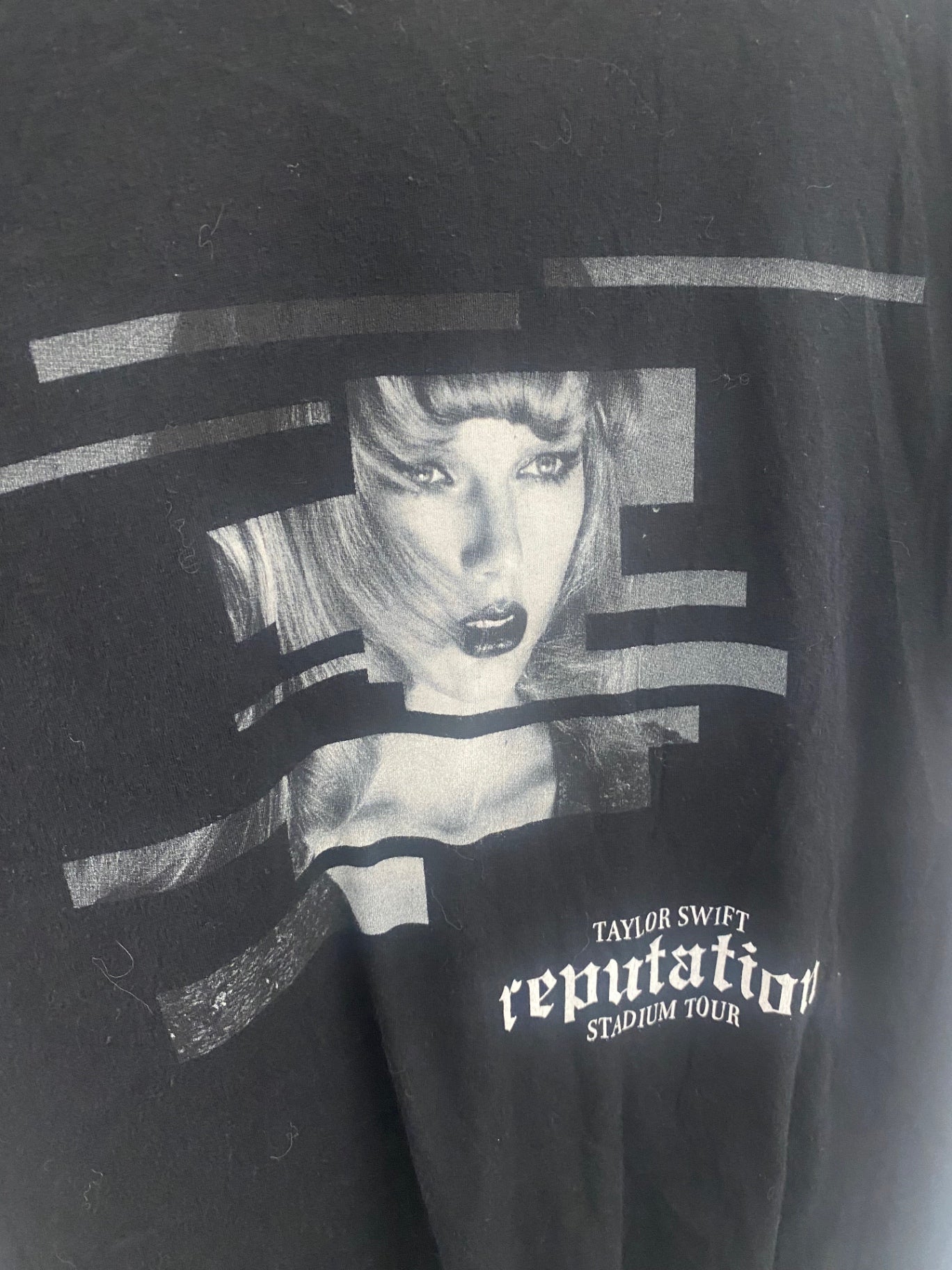 Fabulous Taylor Swift 2018 Reputation tour T-Shirt M Black GM485