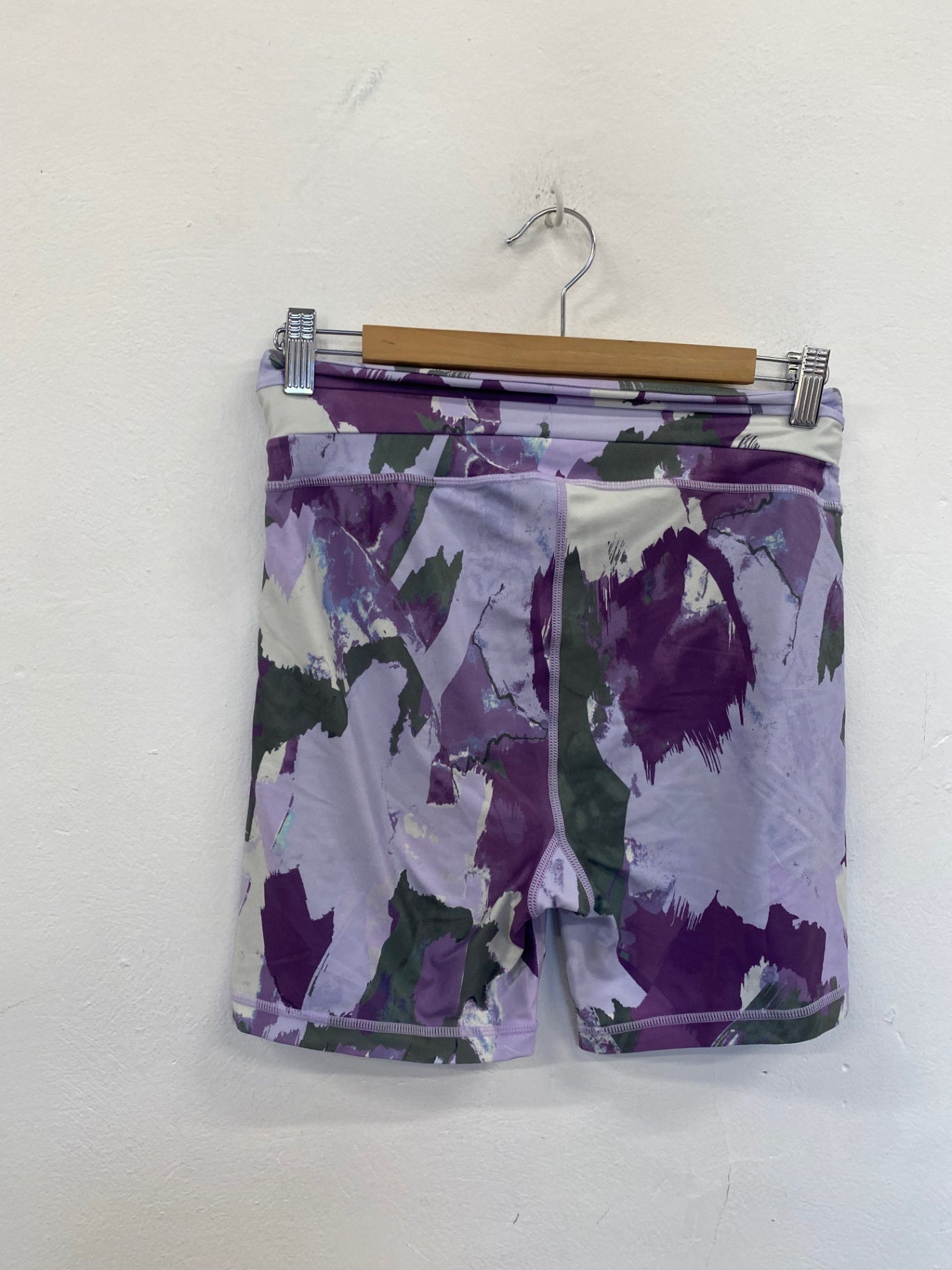 Fabulous Sweaty Betty all Day 6” Shorts UK M Lilac SR006