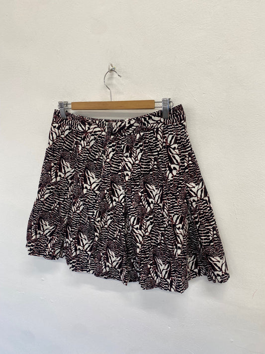 Fabulous Reiss sitars Midi Skirt UK 12 Black and white red CS001