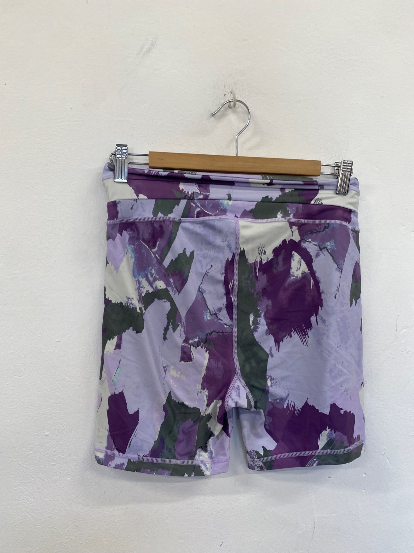 Fabulous Sweaty Betty all Day 6” Shorts UK M Lilac SR006