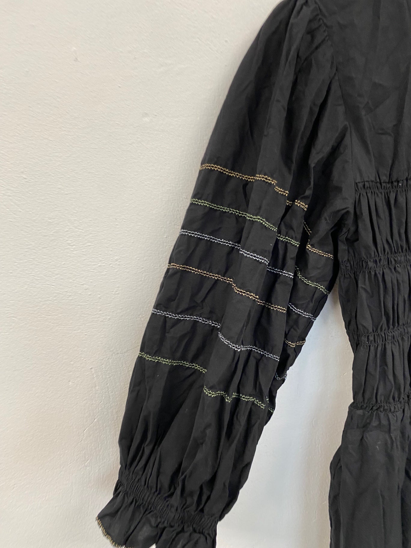 Fabulous Oliver Bonas shirred contrast thread Dress UK12 Black CS001