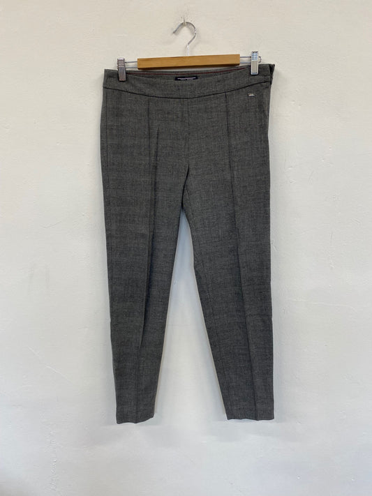 Fabulous Tommy Hilfiger peg Trousers UK12 Grey USA 8 SM487