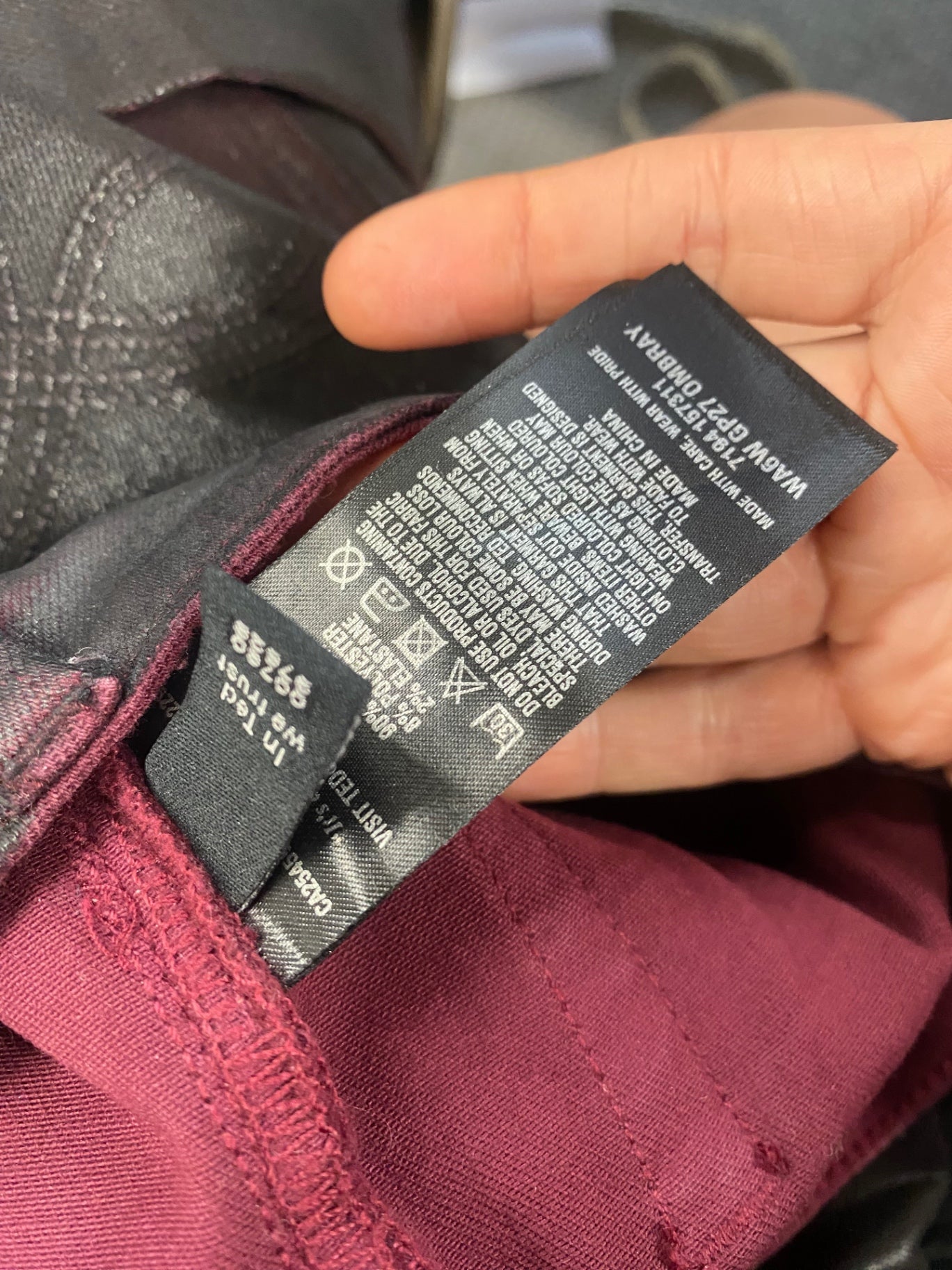 Fabulous Ted Baker Ombray Wet Look Jeans UK8 Black red SM487