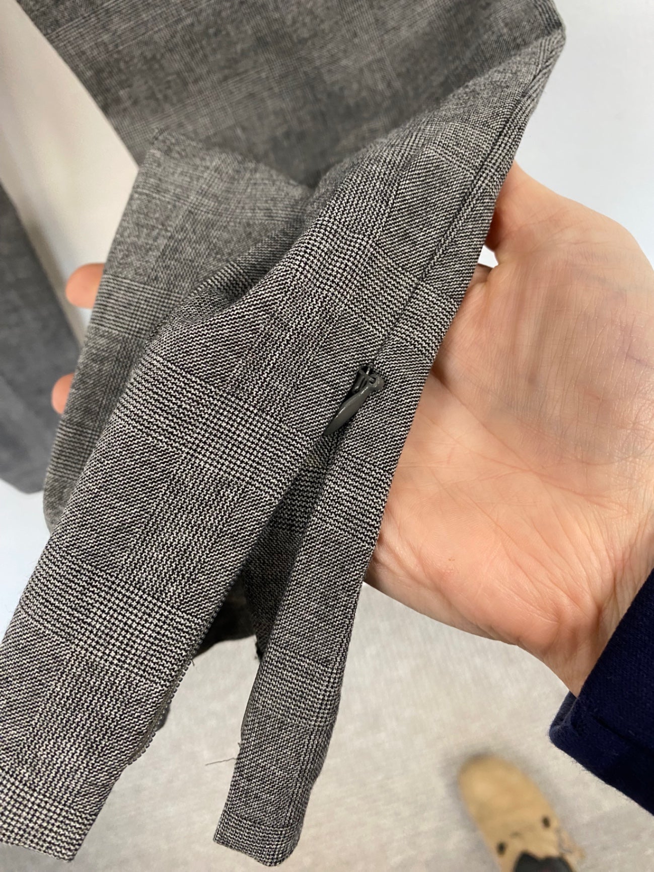 Fabulous Tommy Hilfiger peg Trousers UK12 Grey USA 8 SM487