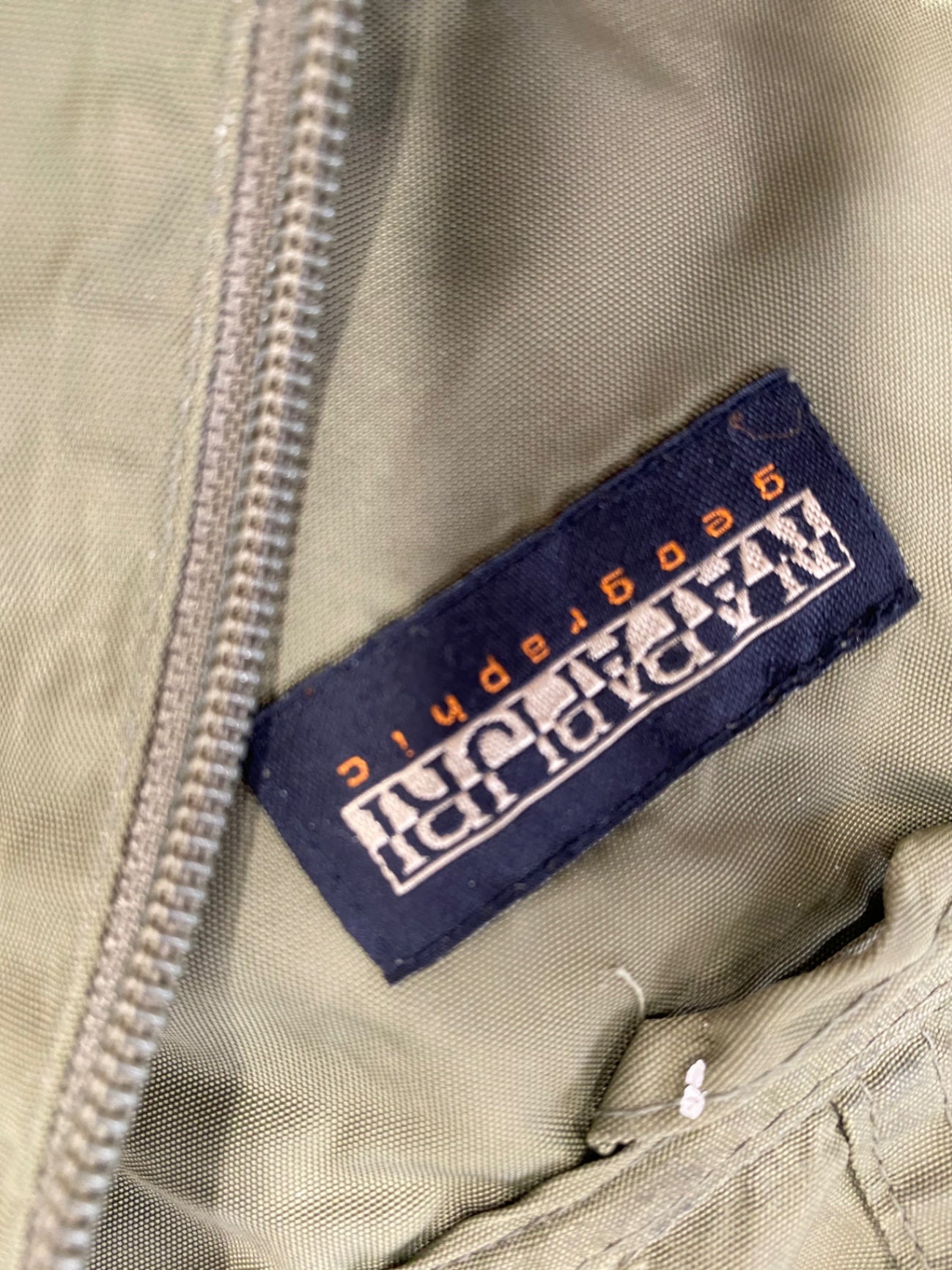 Fabulous NAPAPIJRI rainforest anorak Windbreaker UK L Khaki SW001