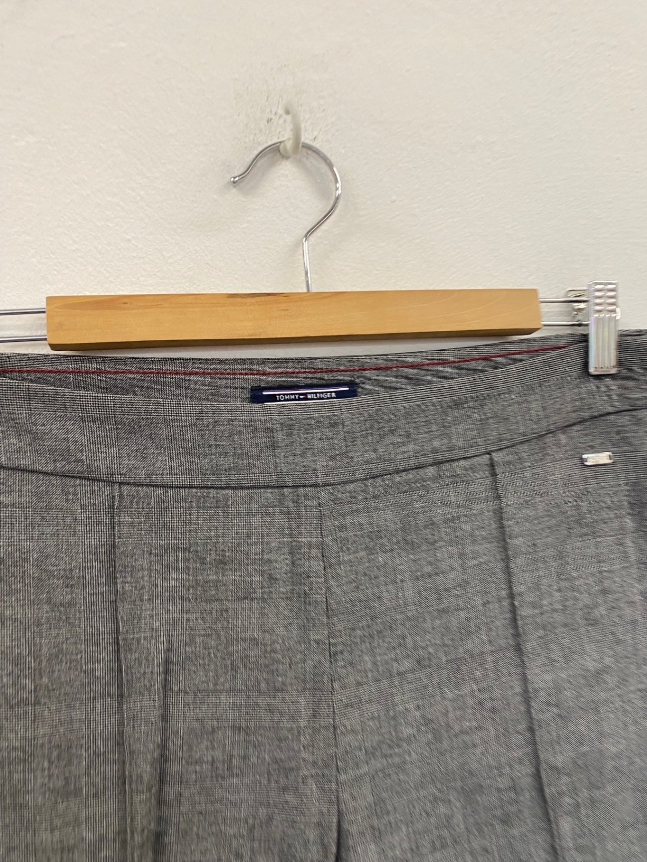 Fabulous Tommy Hilfiger peg Trousers UK12 Grey USA 8 SM487