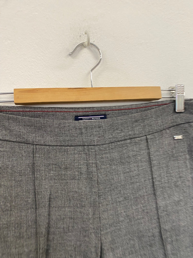 Fabulous Tommy Hilfiger peg Trousers UK12 Grey USA 8 SM487