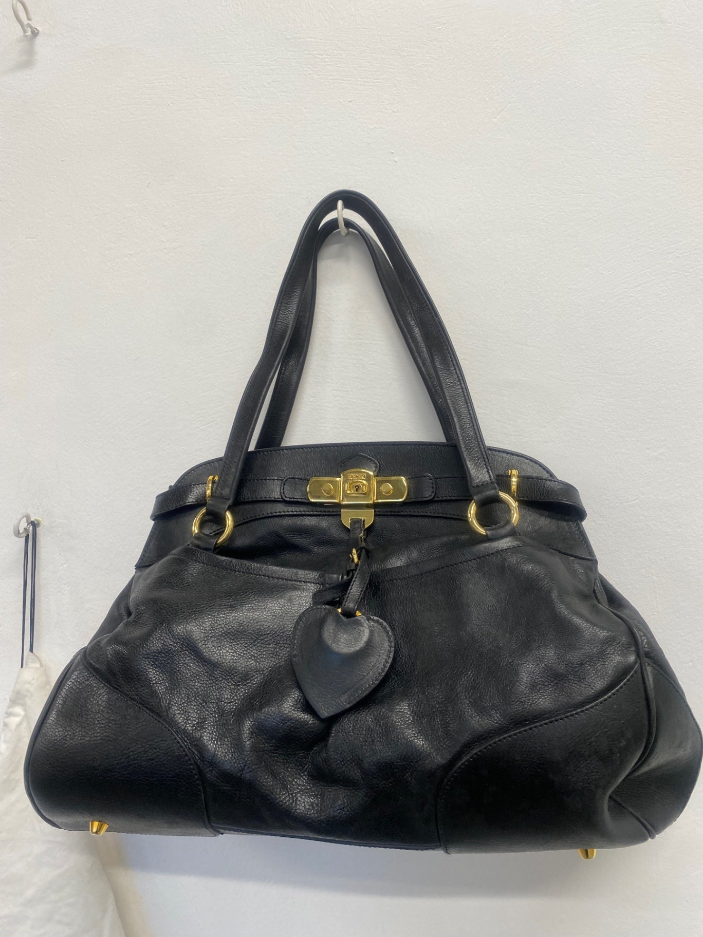 Fabulous Vintage Y2K Moschino Handbag One Size Black Gold hardware SM487