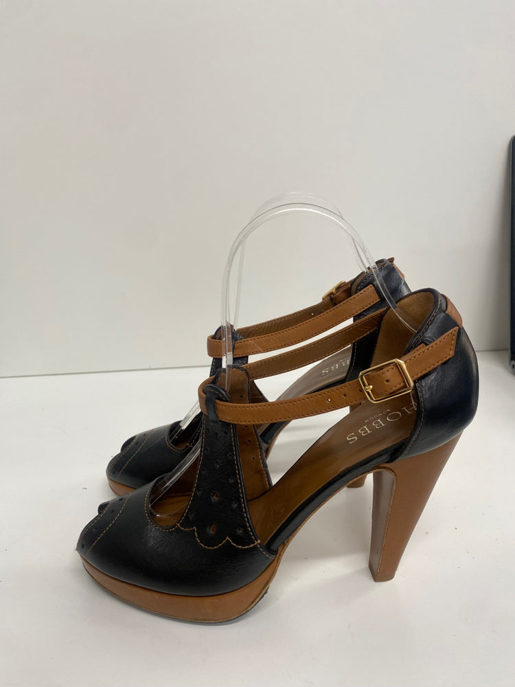 Fabulous Hobbs tooled leather heels Shoes UK4 Black & Tan T bar AC488