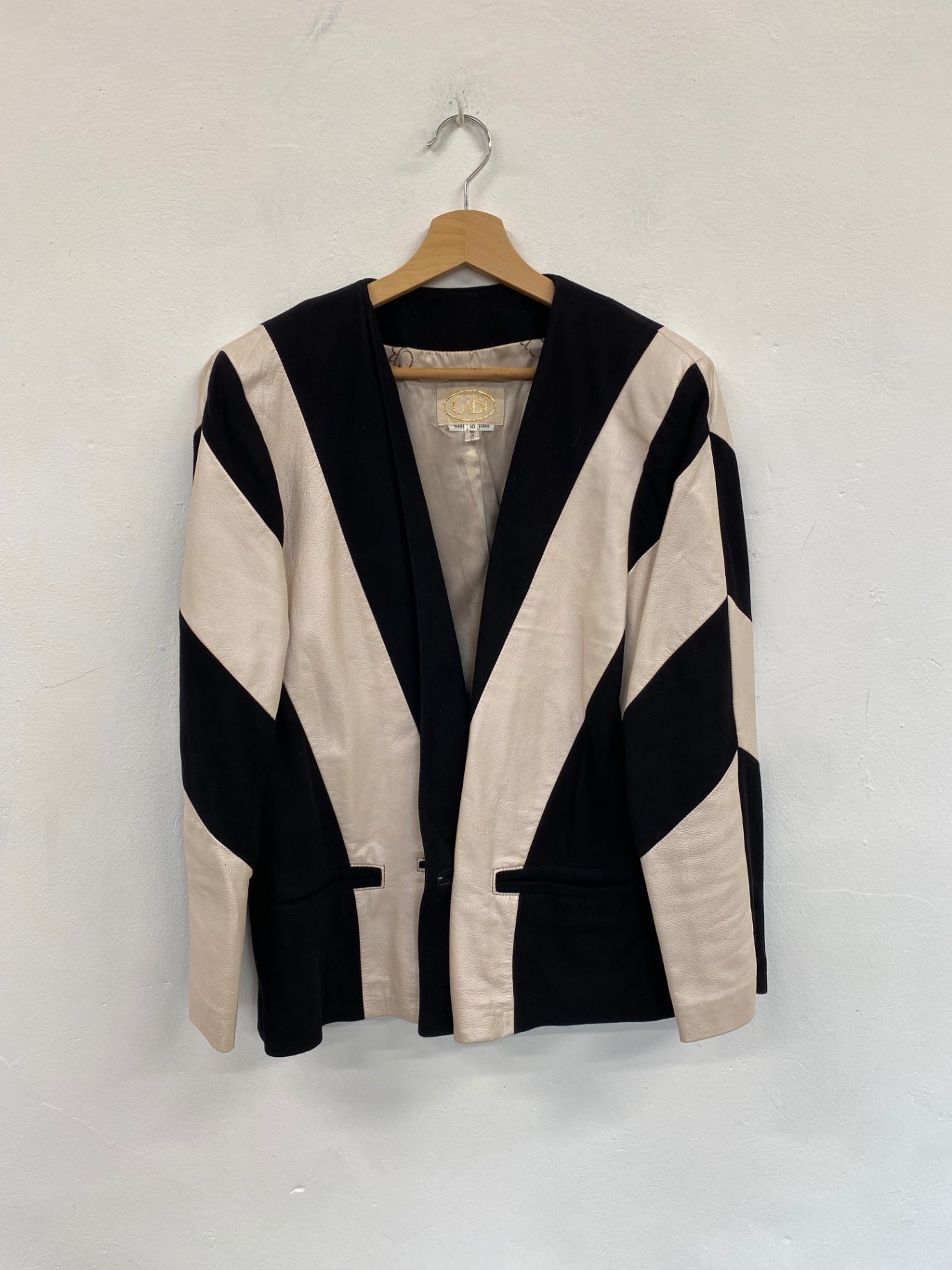 Fabulous CaBi 1980’s dynasty leather suede Rare Blazer Uk10 Beige & Black LS490