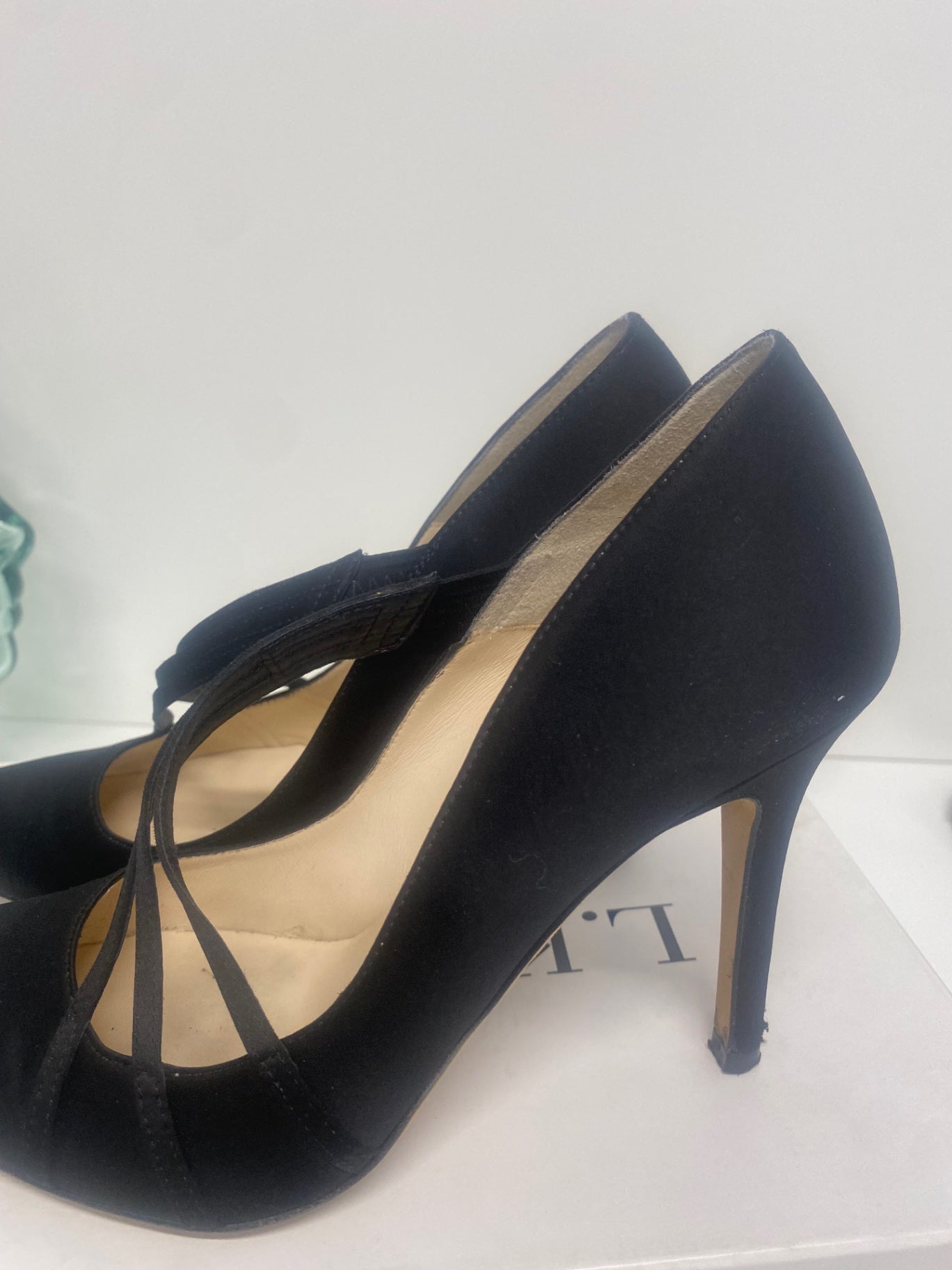 Fabulous Lk Bennett formal court heeled shoes  Uk7 Black VG491