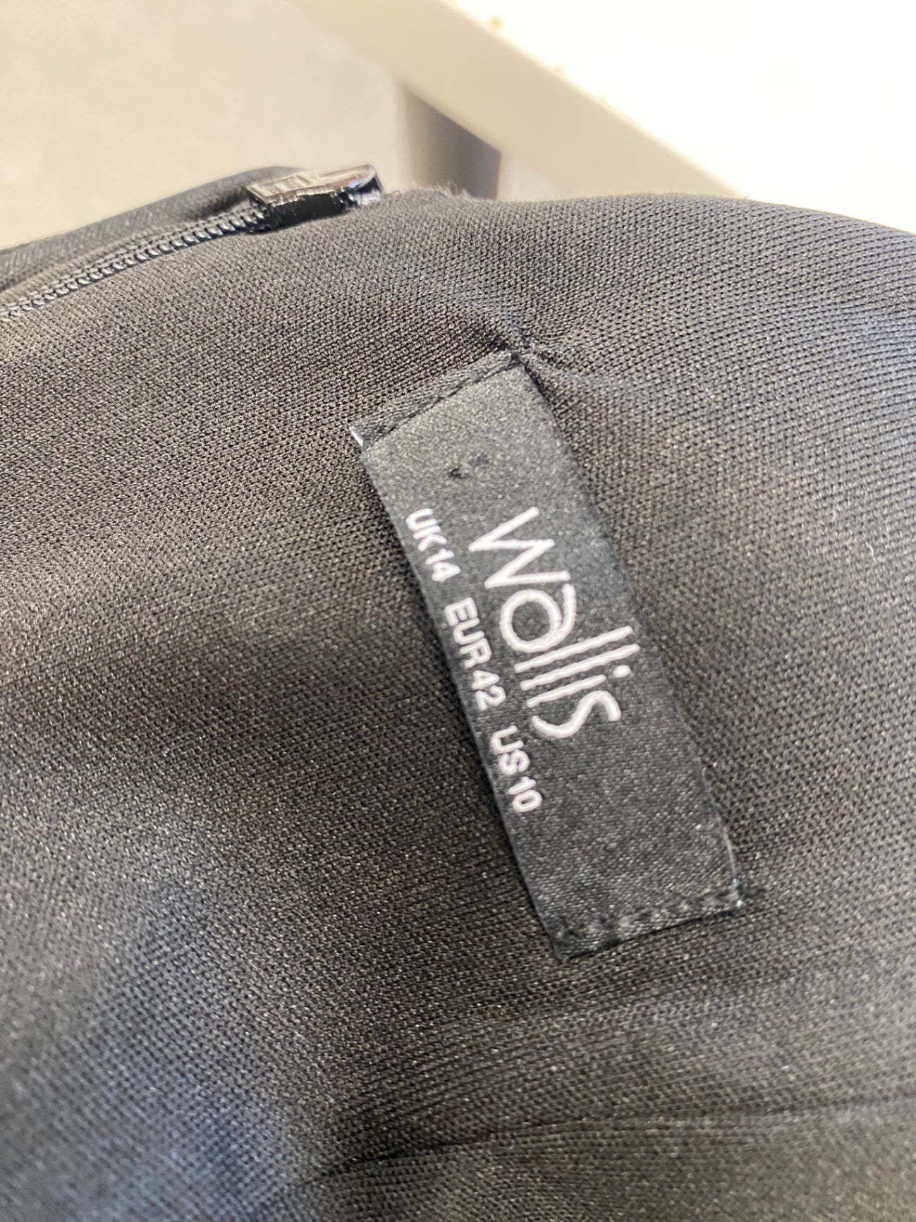 Fabulous Wallis Evening Dress cape UK 14 Black sequin VG491