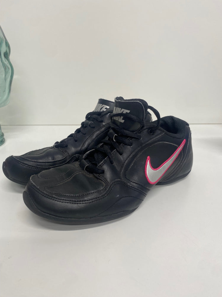 Fabulous Nike Mustique leather dance Sneakers UK5 Black SH493
