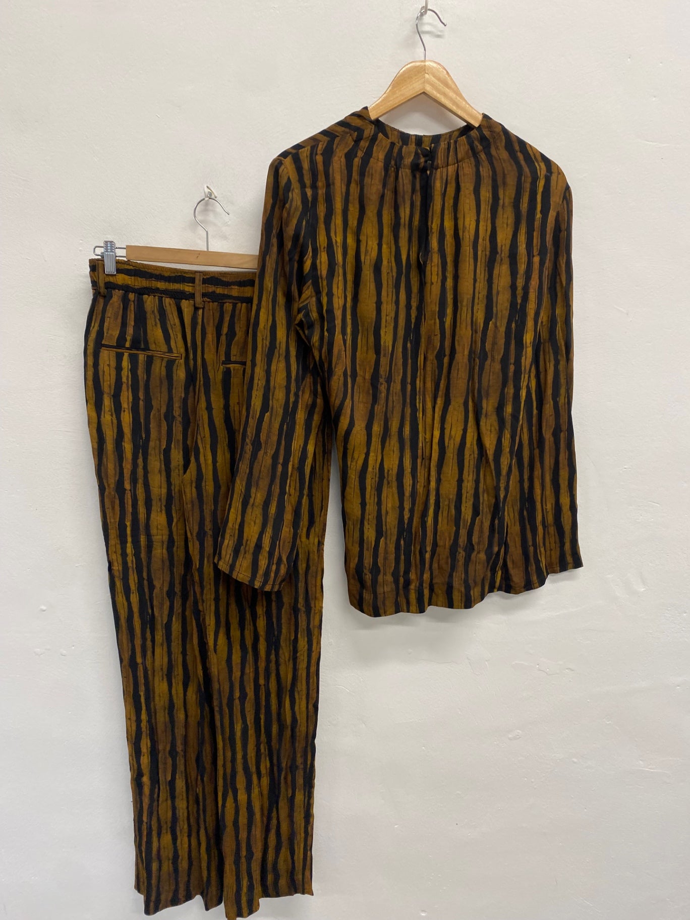 Fabulous Zara Co ord UK S Brown black abstract silk #2 SH493