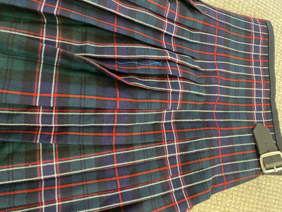 Fabulous Scottish National tennagers Kilt W25-27 L19” Green MD001