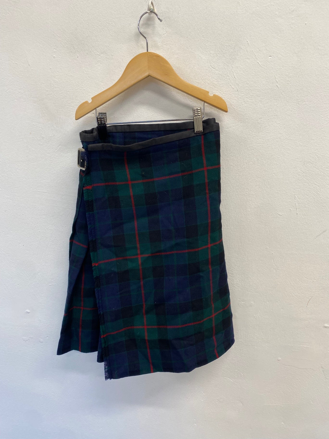 Fabulous Mackenzie tartan Kilt W24" drop 19.5 Dark green navy MD001