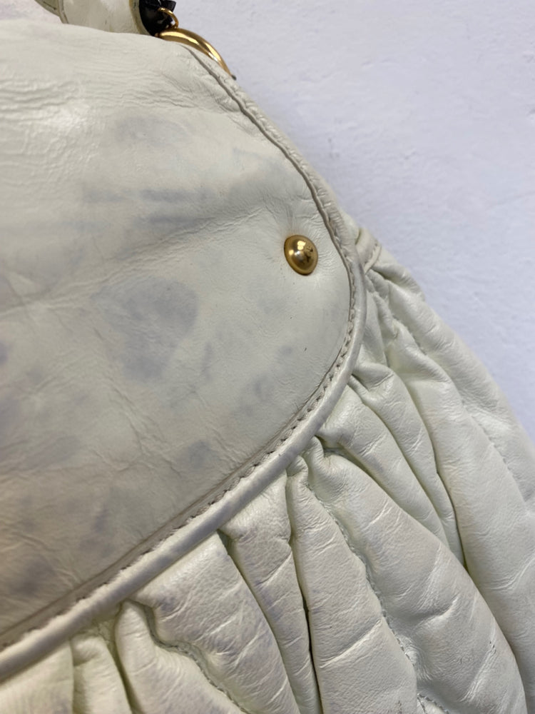 Fabulous Miu Miu Matelasse Coffer Handbag Cream AE001