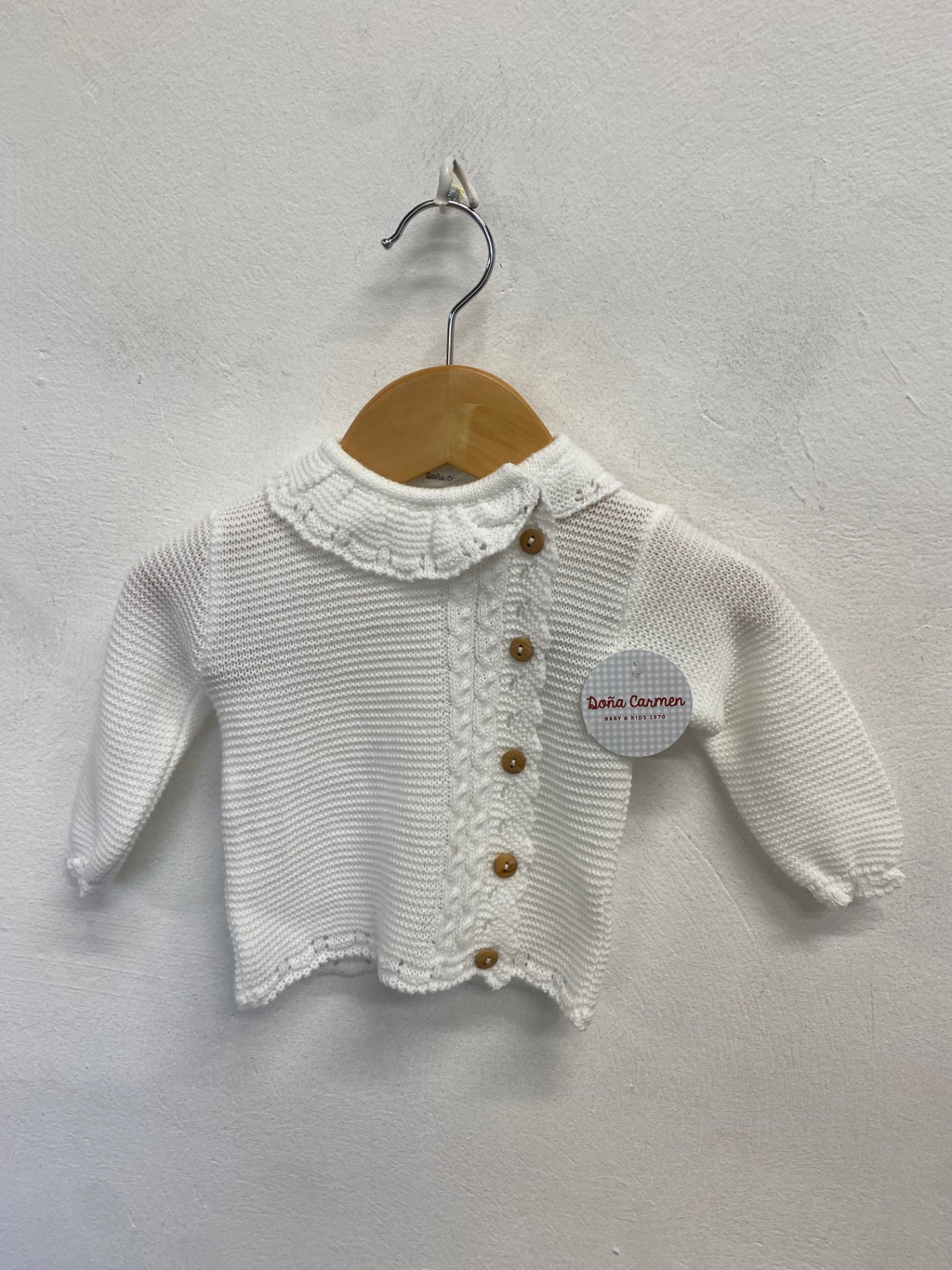 Fabulous Doña Carmen Cardigan 0-3mths White knit new AE001