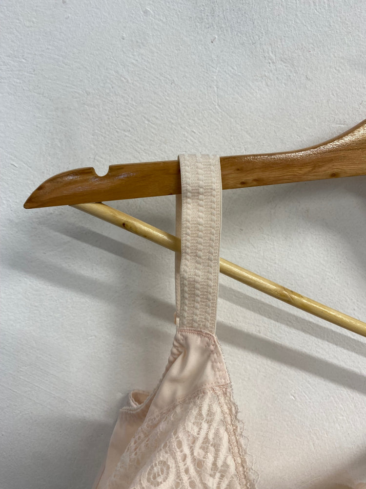 Fabulous Primadonna Bralette 34L Beige lace trim comfort BS001