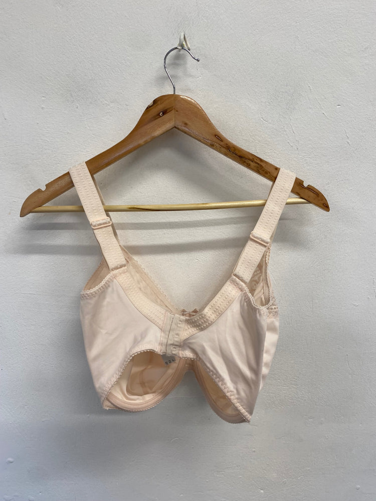 Fabulous Primadonna Bralette 34L Beige lace trim comfort BS001