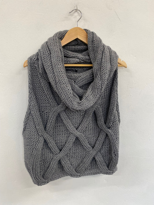 Fabulous Ramune Piekautaite pure wool sleeveless Jumper UK8 Light Grey AE001