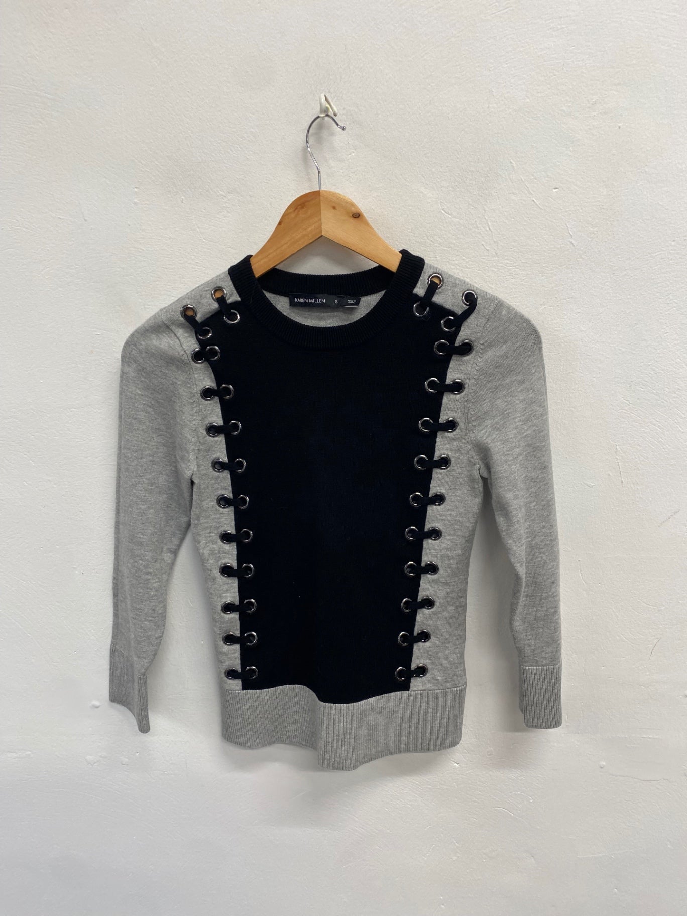 Fabulous Karen Millen Sweater UK 8 Gray and Black eyelet NF494