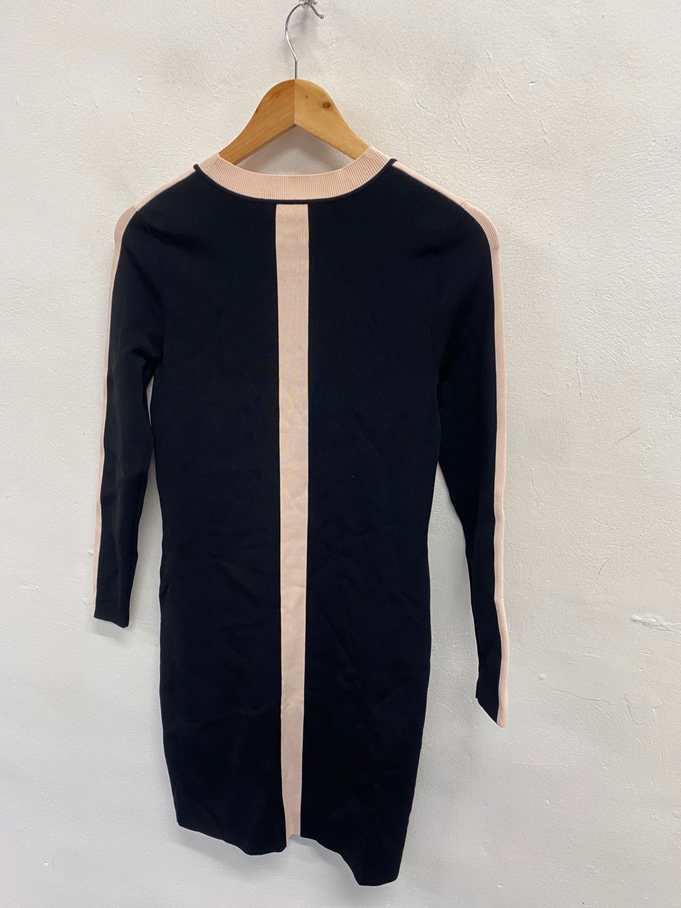 Fabulous Ted Baker Midi Dress palit UK 8 Black with pink NF494