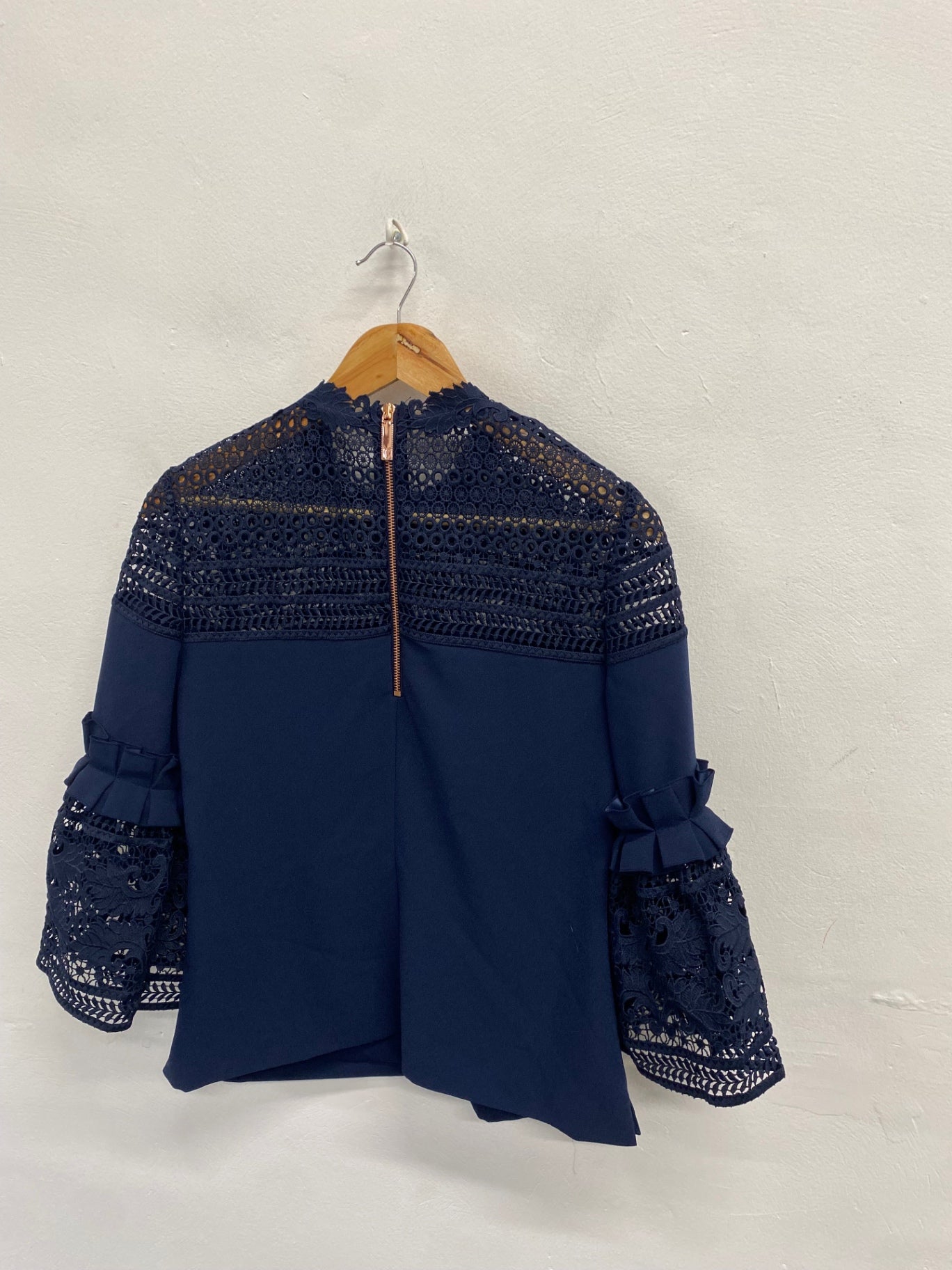 Fabulous Ted Baker Blouse UK 10 Navy blue Lace broderie NF494