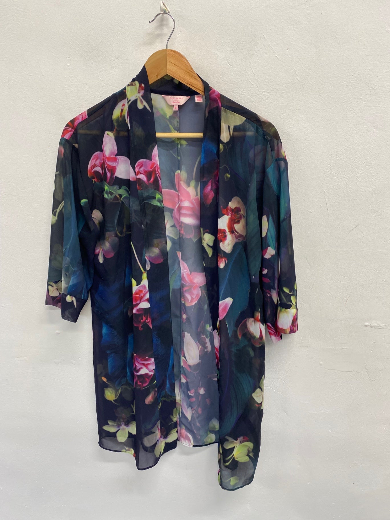 Fabulous Ted Baker Kimono UK 8 Navy floral beach cover NF494