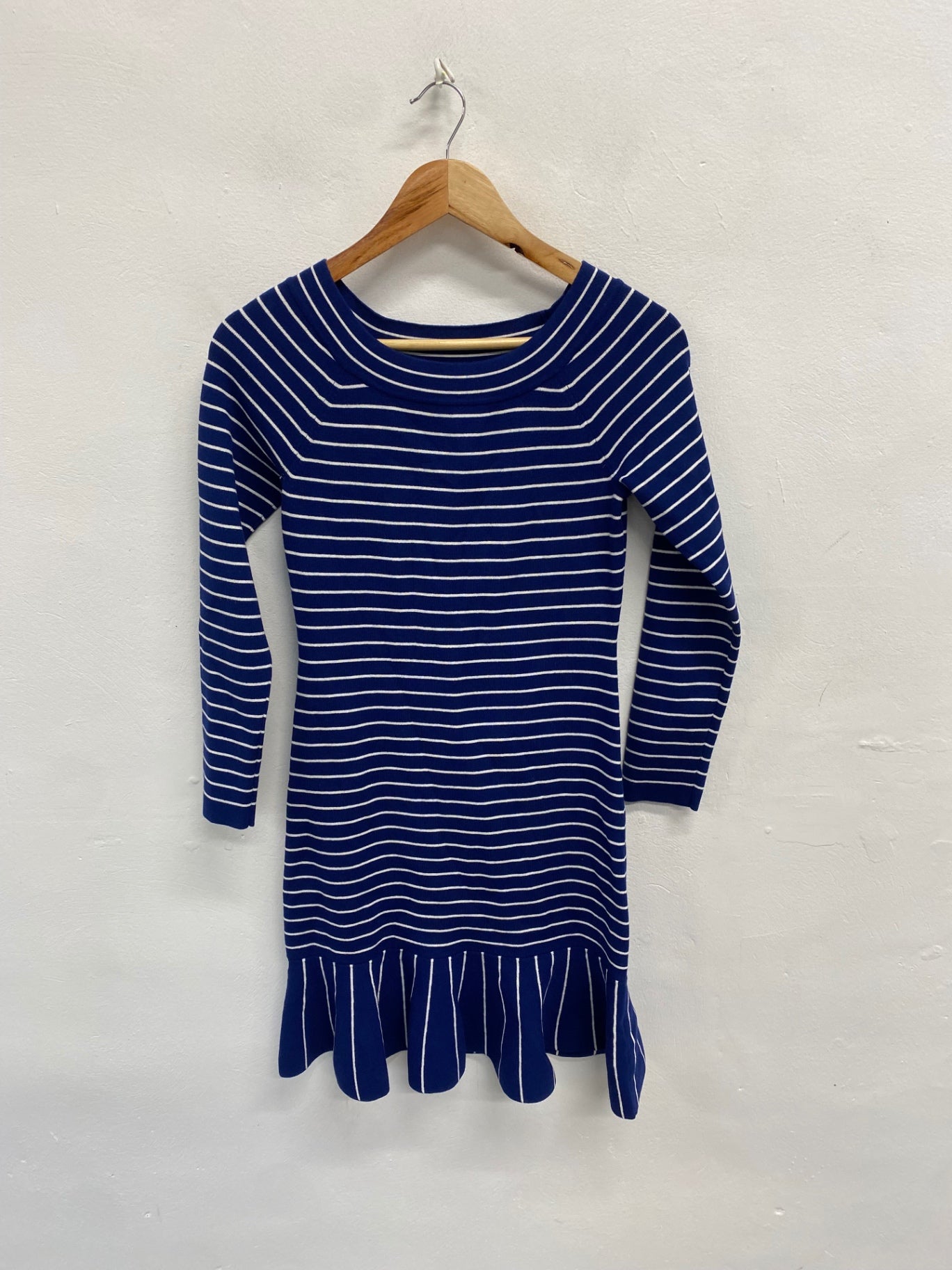 Fabulous Karen millen Midi Dress UK 8 Navy striped NF494