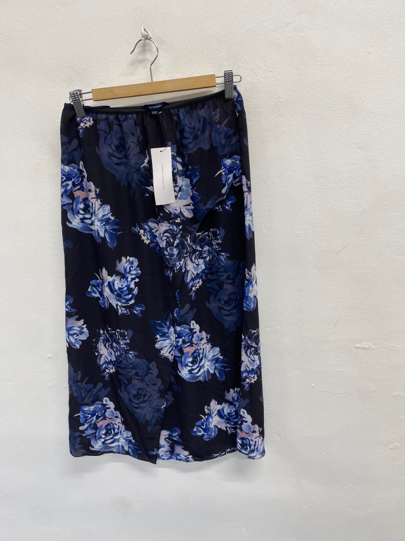 Fabulous French Connection Midi Skirt UK 8 Blue floral split hem NF494