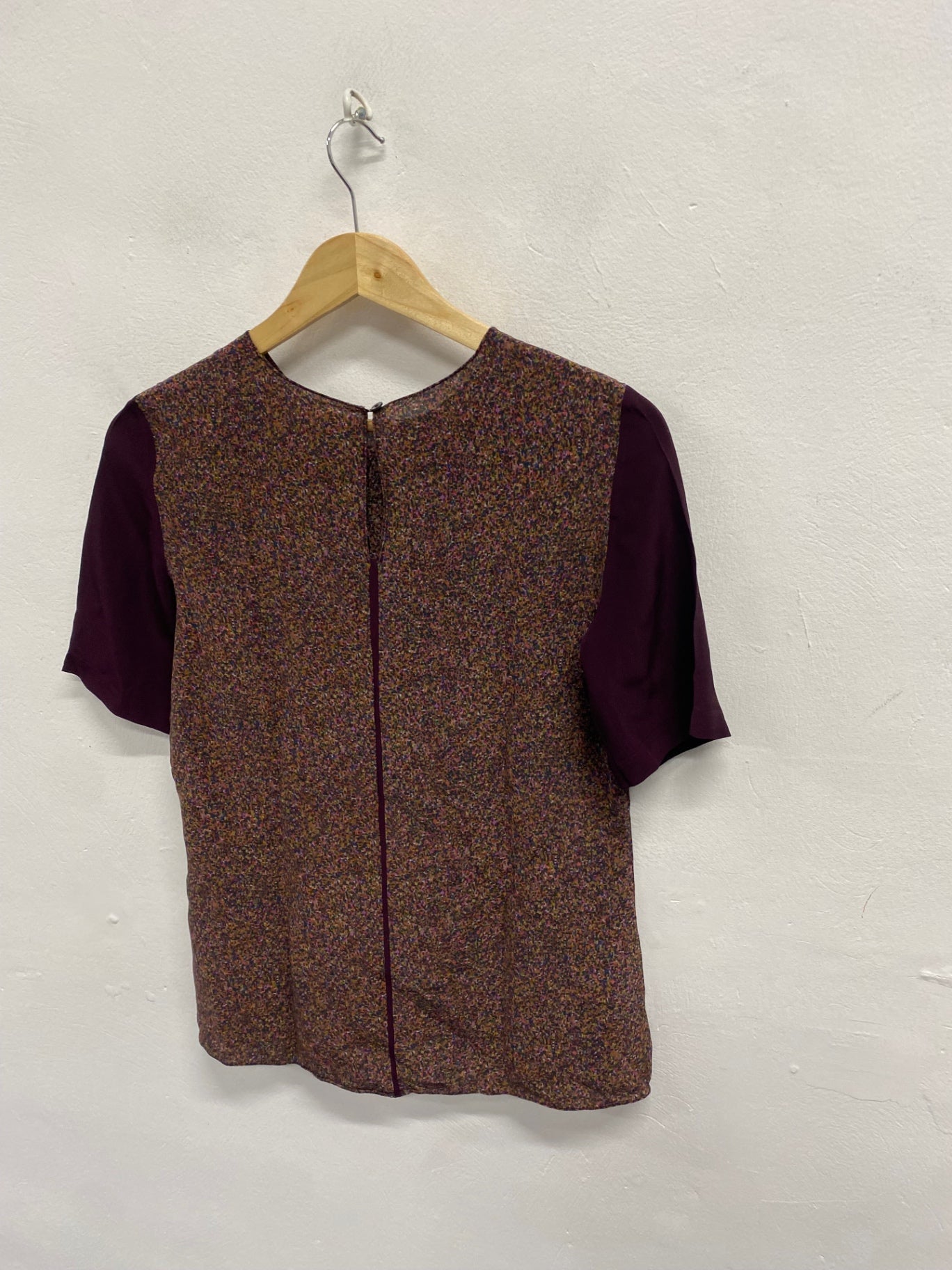 Fabulous Victoria Beckham Blouse UK 8 Burgundy silk AE001