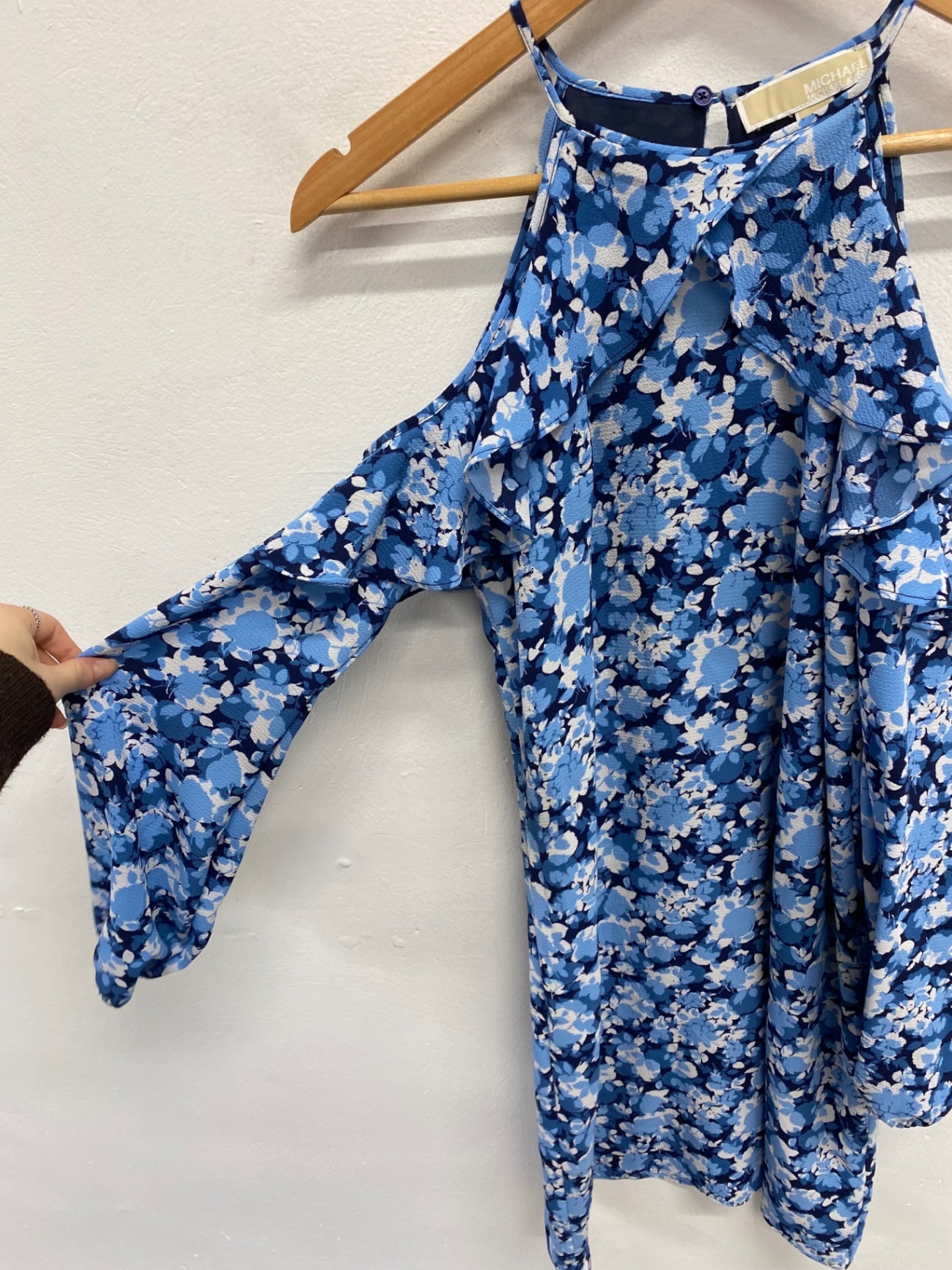 Fabulous Michael Kors Dress Uk 6 Blue floral cut out shoulder NF494