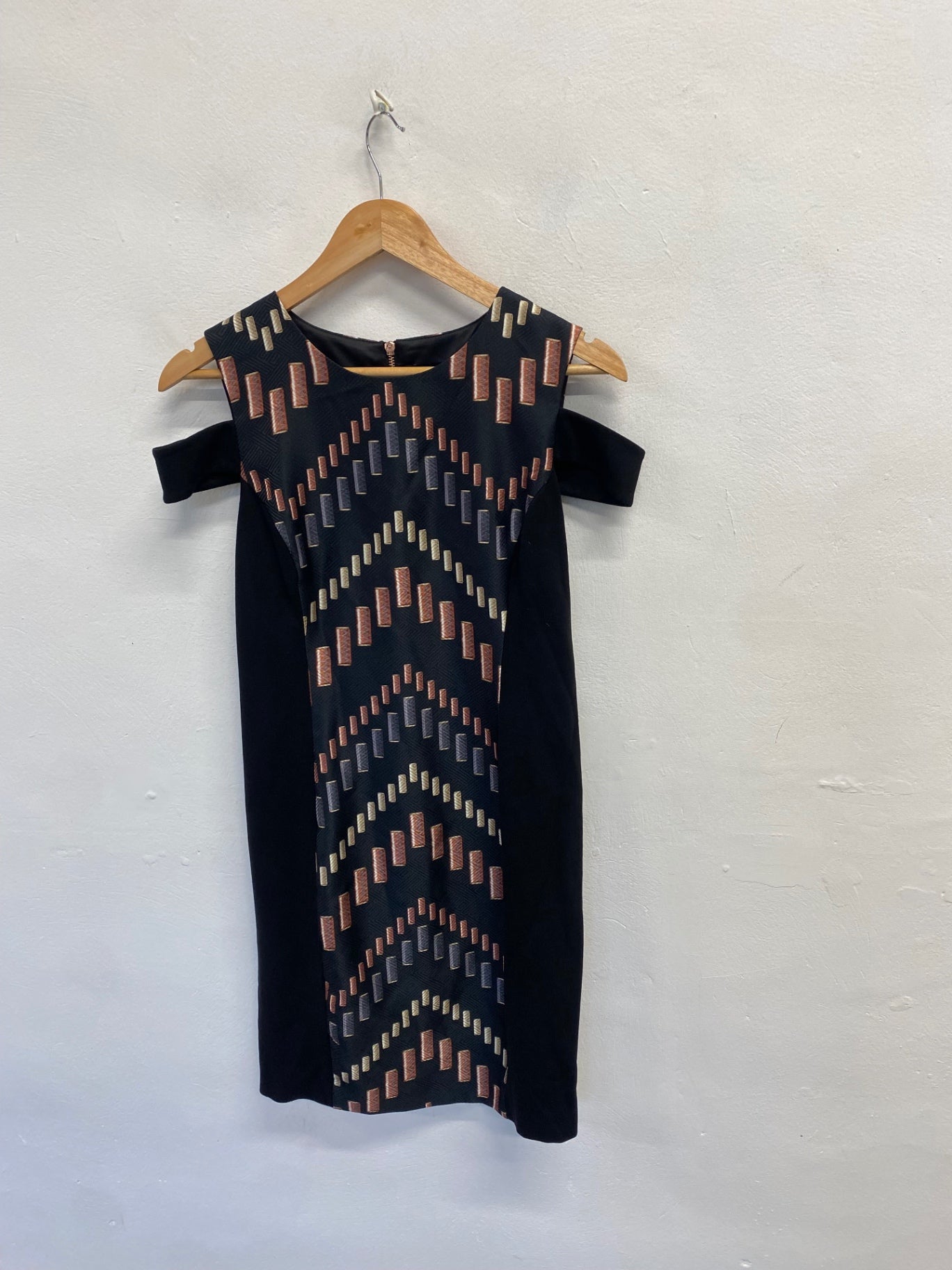 Fabulous Ted Baker Midi Dress UK 10 Black brown pattern zyra cut out NF494