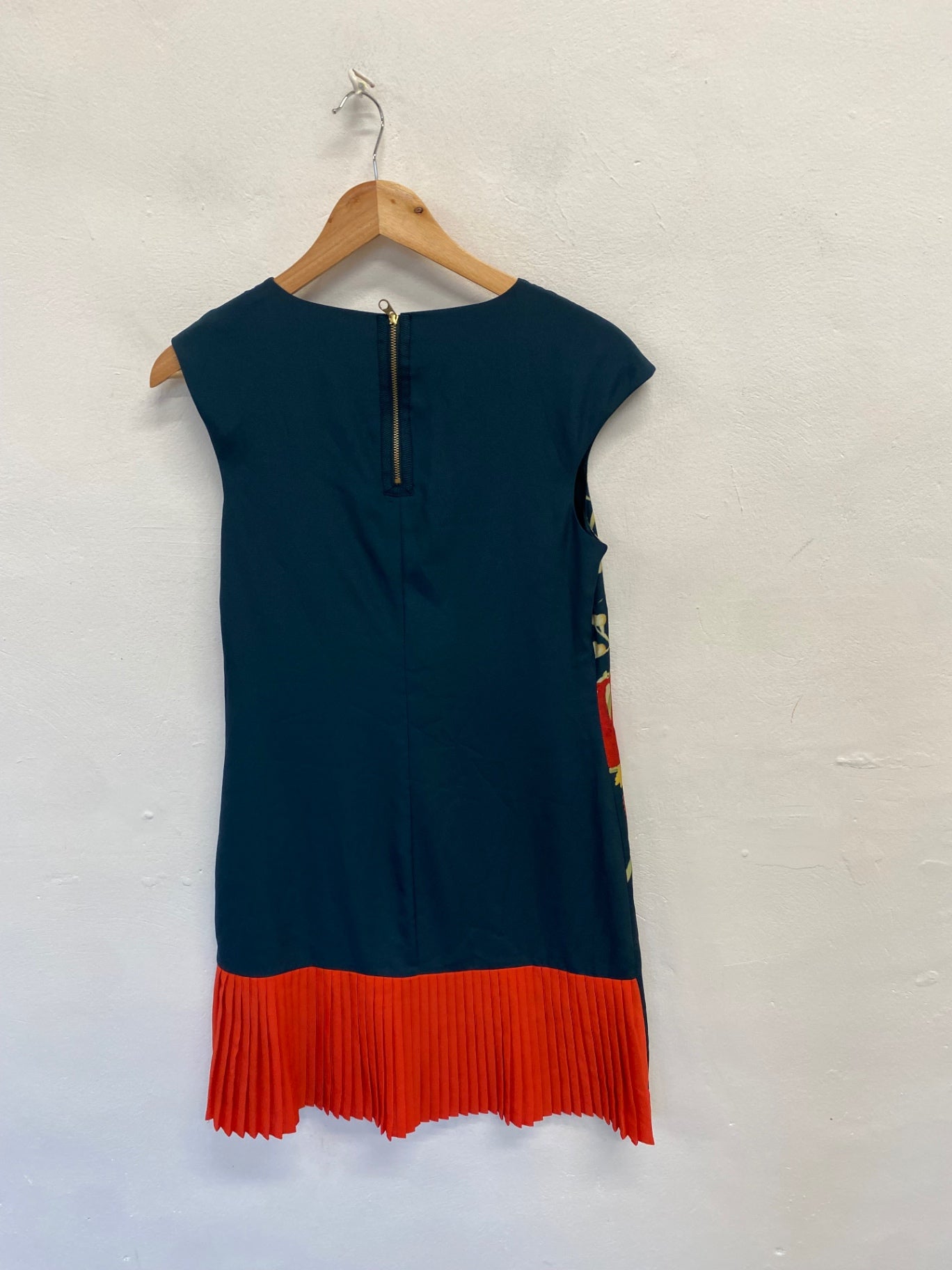 Fabulous Ted Baker Midi Dress UK 8 Dark green floral harleem NF494