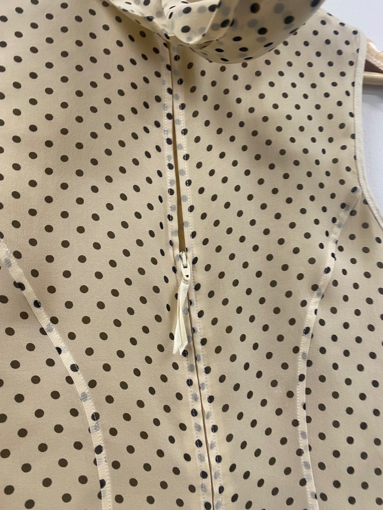 Fabulous Paul Smith pure silk spotted Blouse UK12 champagne SL496