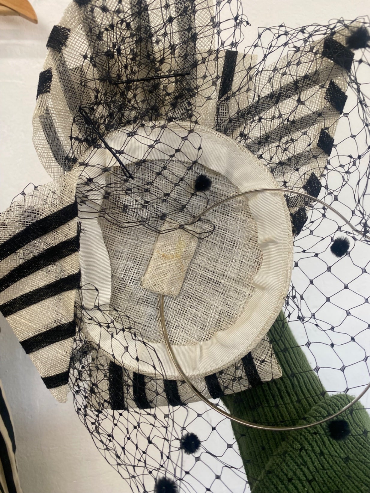 Fabulous H&M Occasion Dress & Fascinator UK18 Beige & black race Day KJ497