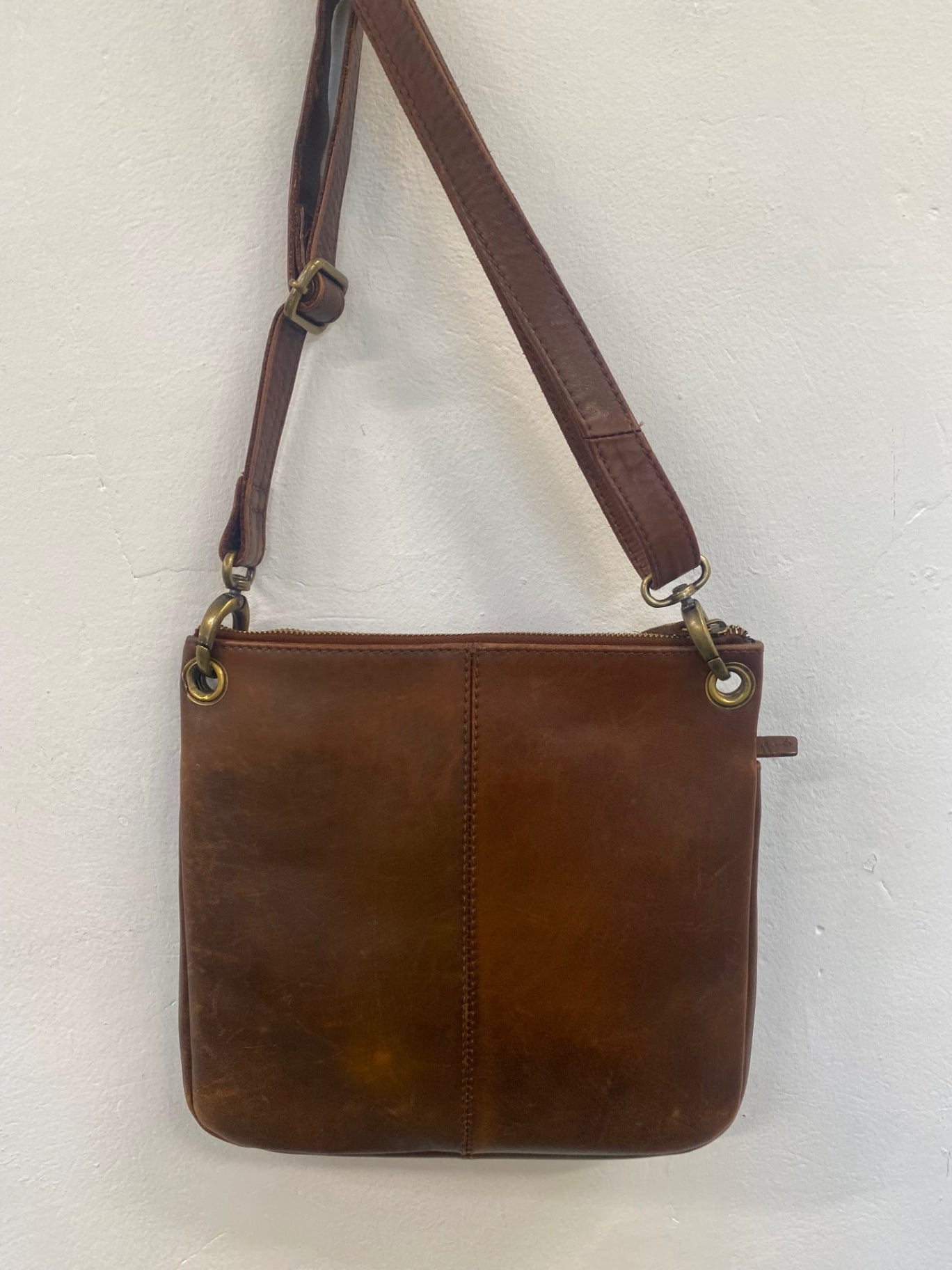 Fabulous FatFace vintage crossbody leather Bag One size Tan KJ497