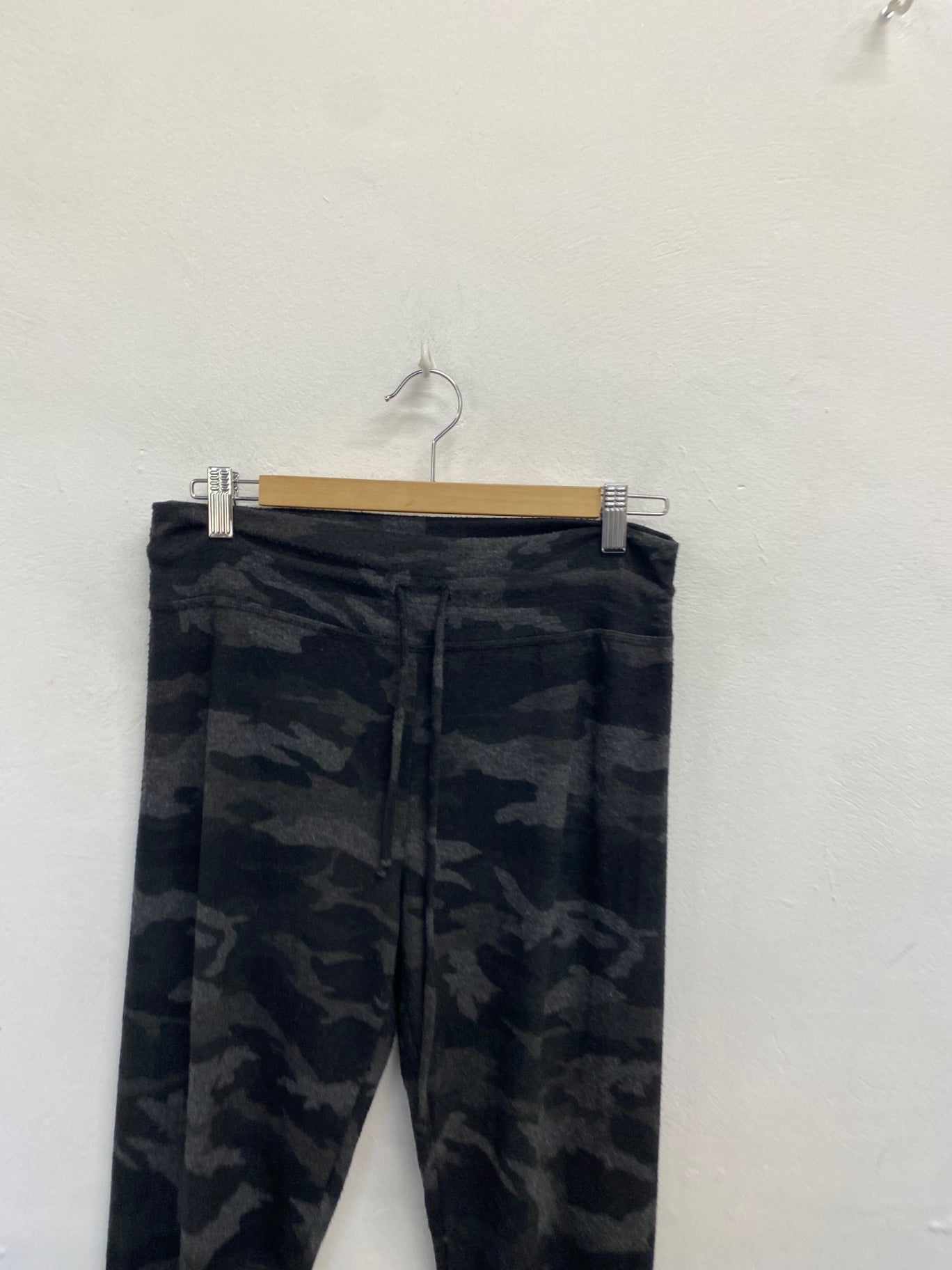 Fabulous Beyond Yoga Harem trousers UK 8 Black grey camo FH003