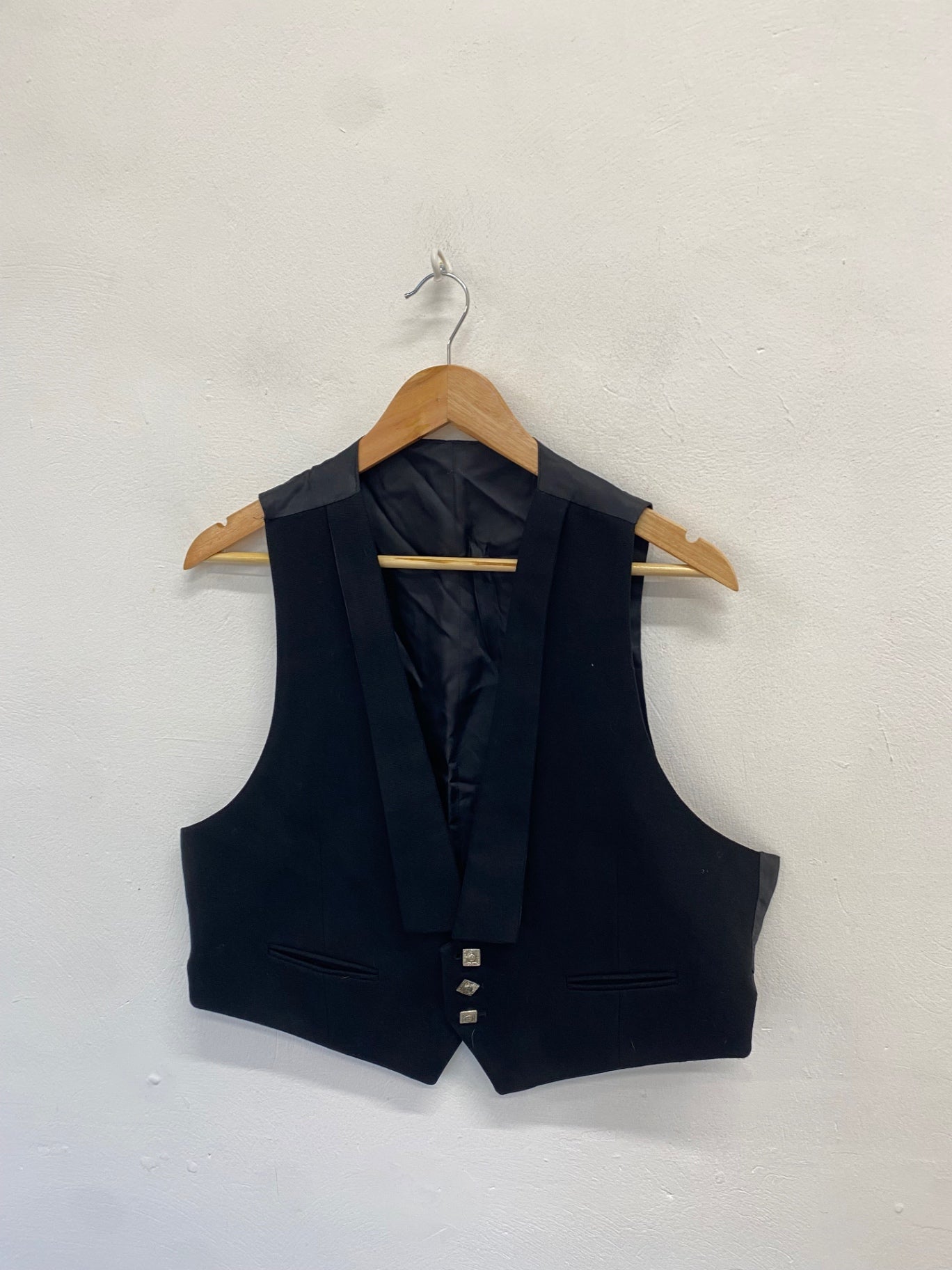 Fabulous Scottish Waistcoat 3 button Prince Charlie UK 38 r Black MD001