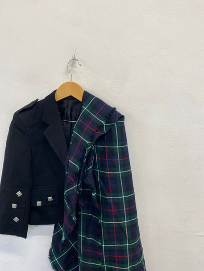 Fabulous Scottish Fly Plaid 35 by 54 Black Stewart navy green MD001