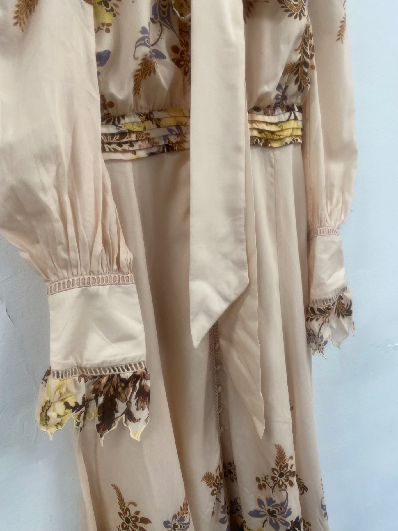 Fabulous Karen Millen Voile edge floral occasion Dress Uk10 Beige New RG020