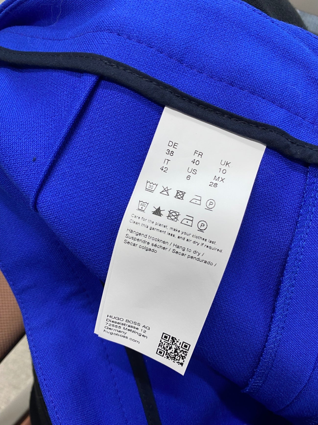 Fabulous Hugo Boss Cropped trousers UK 10 Blue vibrant SS002