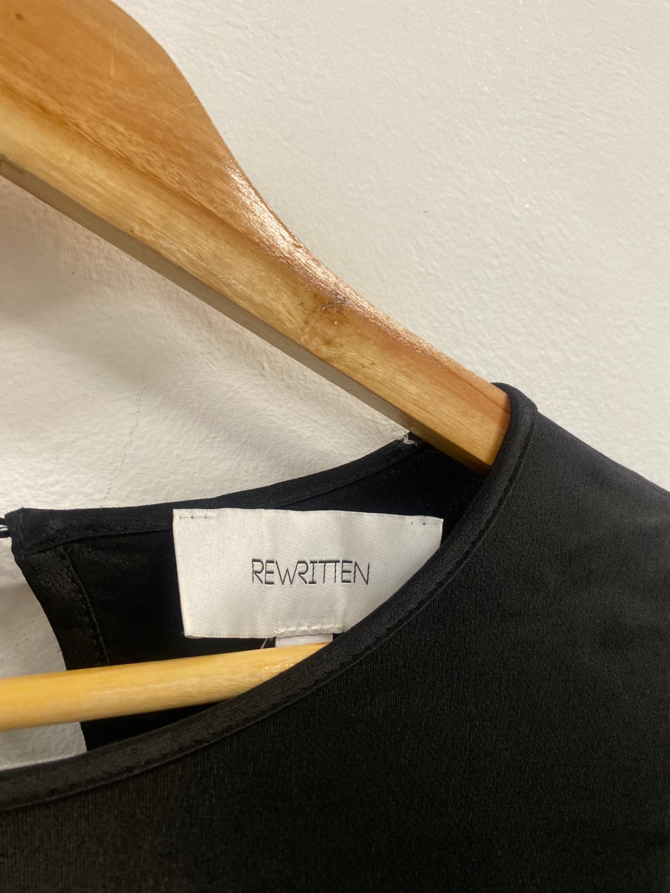 Fabulous Rewritten Satin elegant Dolly Dress feather cuffs UK14 Black SS002