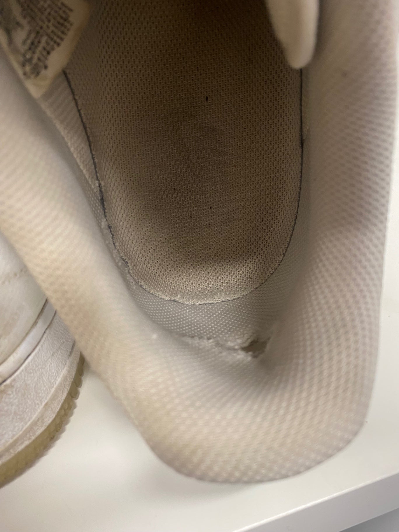 Fabulous Nike Air Force 1 Low 07 Sneakers Uk9.5 White CP001