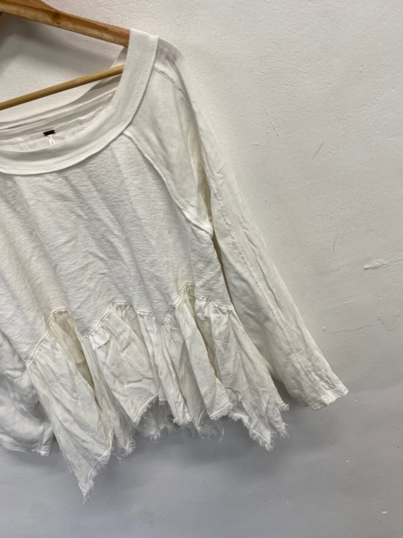 Fabulous Free people Tunic UK 6 White distressed hem CP002