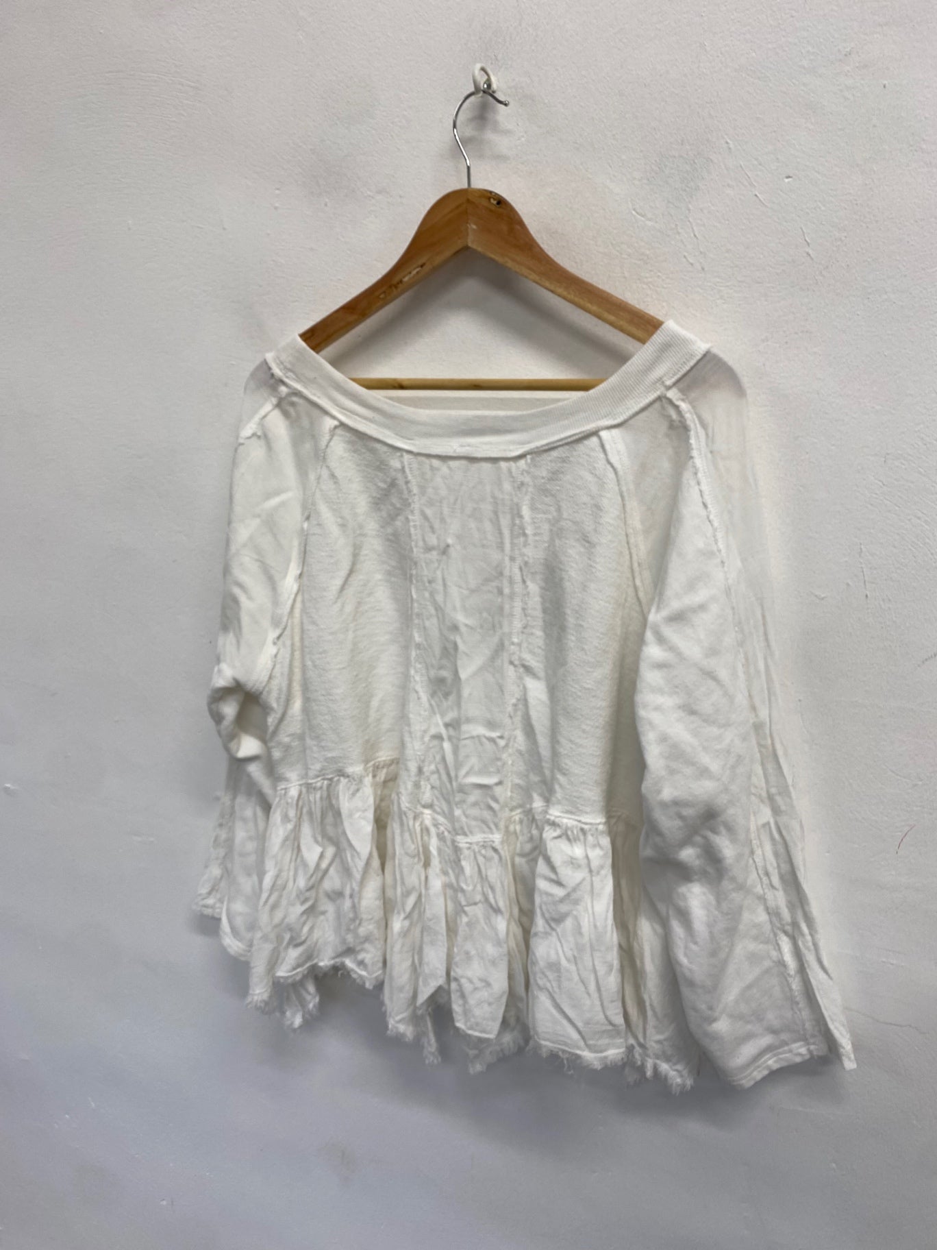 Fabulous Free people Tunic UK 6 White distressed hem CP002