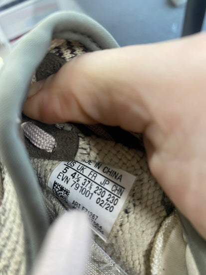 Fabulous Adidas Yeezy 350 V2 Zyon Sneakers UK4.5 Multicolor cP002