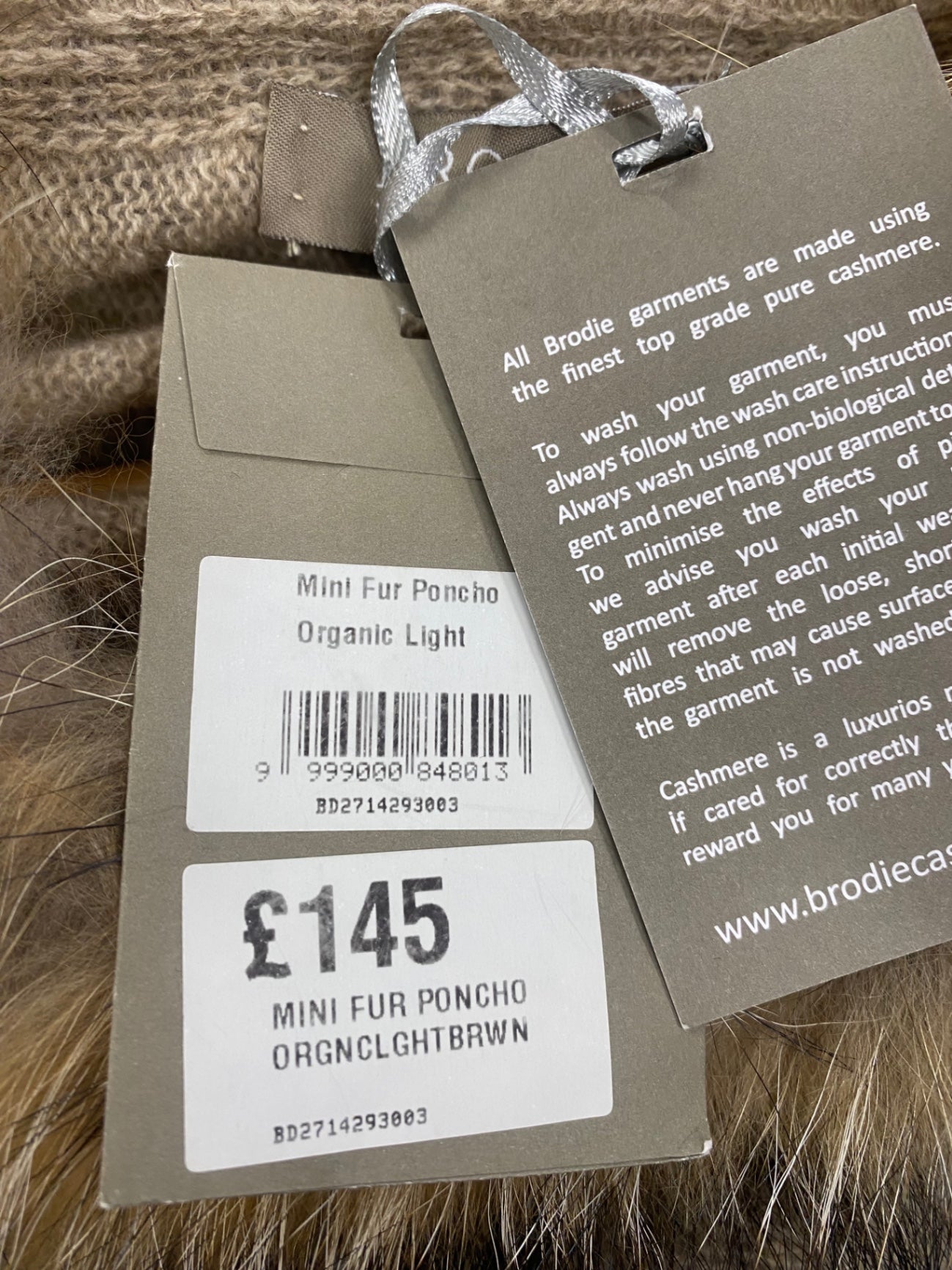 Fabulous Brodie Mini Fur Cashmere poncho Cape One size Beige Oatmeal CP002